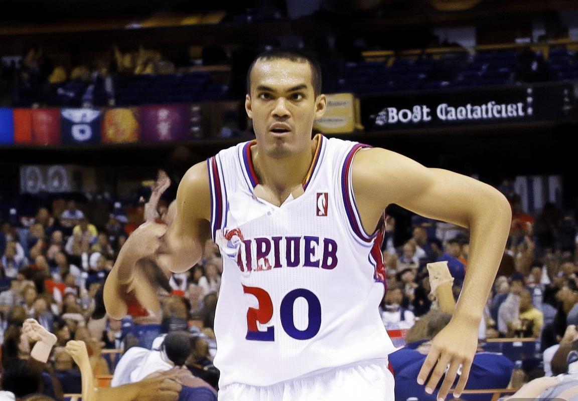 2015赛季勇士雷霆巅峰对决：篮球盛宴与文化交融(图3)